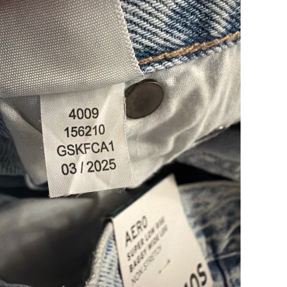 Aeropostale Super Low Rise Baggy Wide Leg Jeans Light Wash Denim 10S NWT y2K 409 - Picture 7 of 9